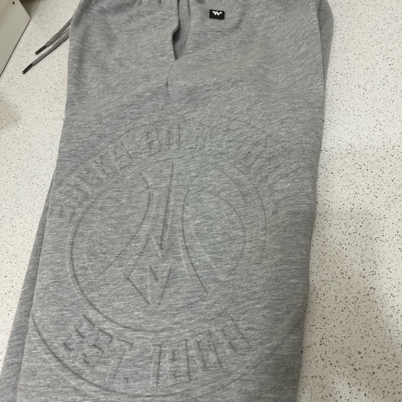 NWT: The Wild Collective Established Logo Milwaukee Bucks Jogger (men’s) - Picture 2 of 6